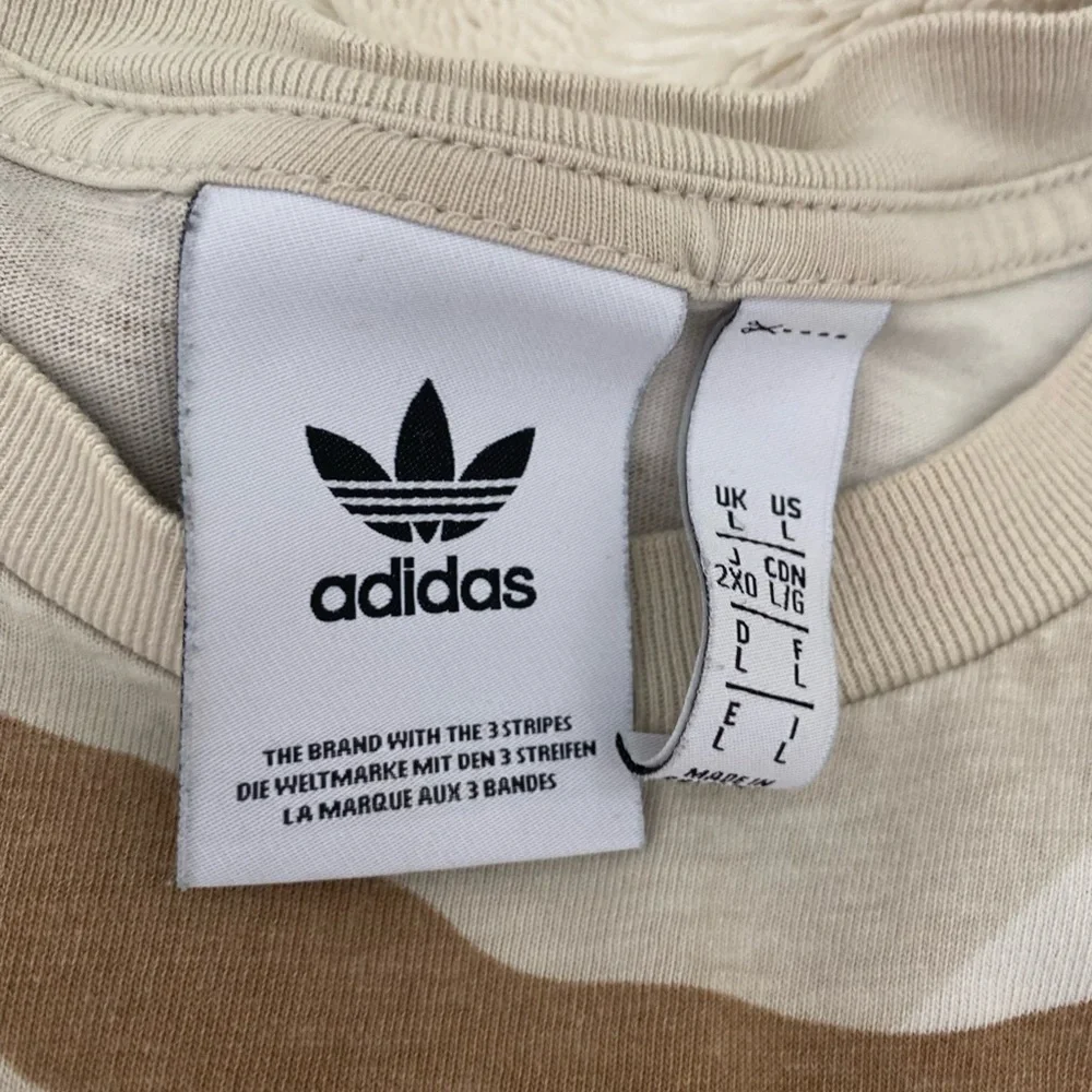 Adidas camp t-shirt Sz L